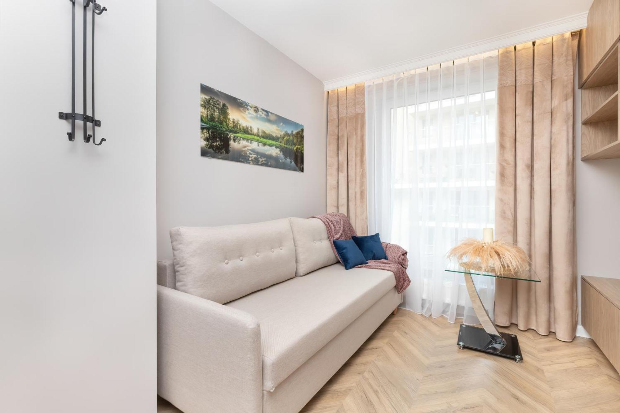 Comfortable And Stylish In By Renters Apartment Danzig