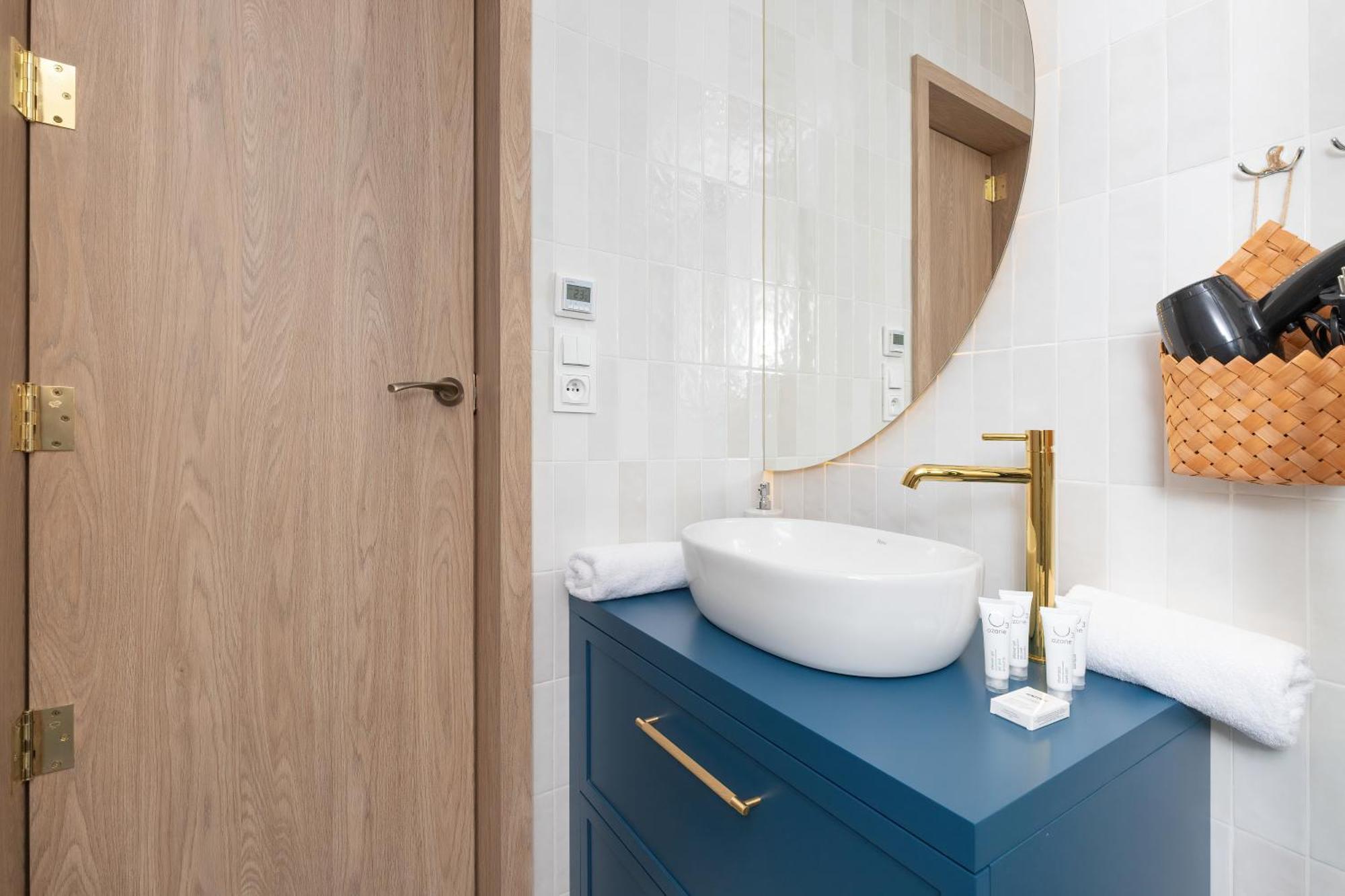 Comfortable And Stylish In By Renters Apartment Danzig