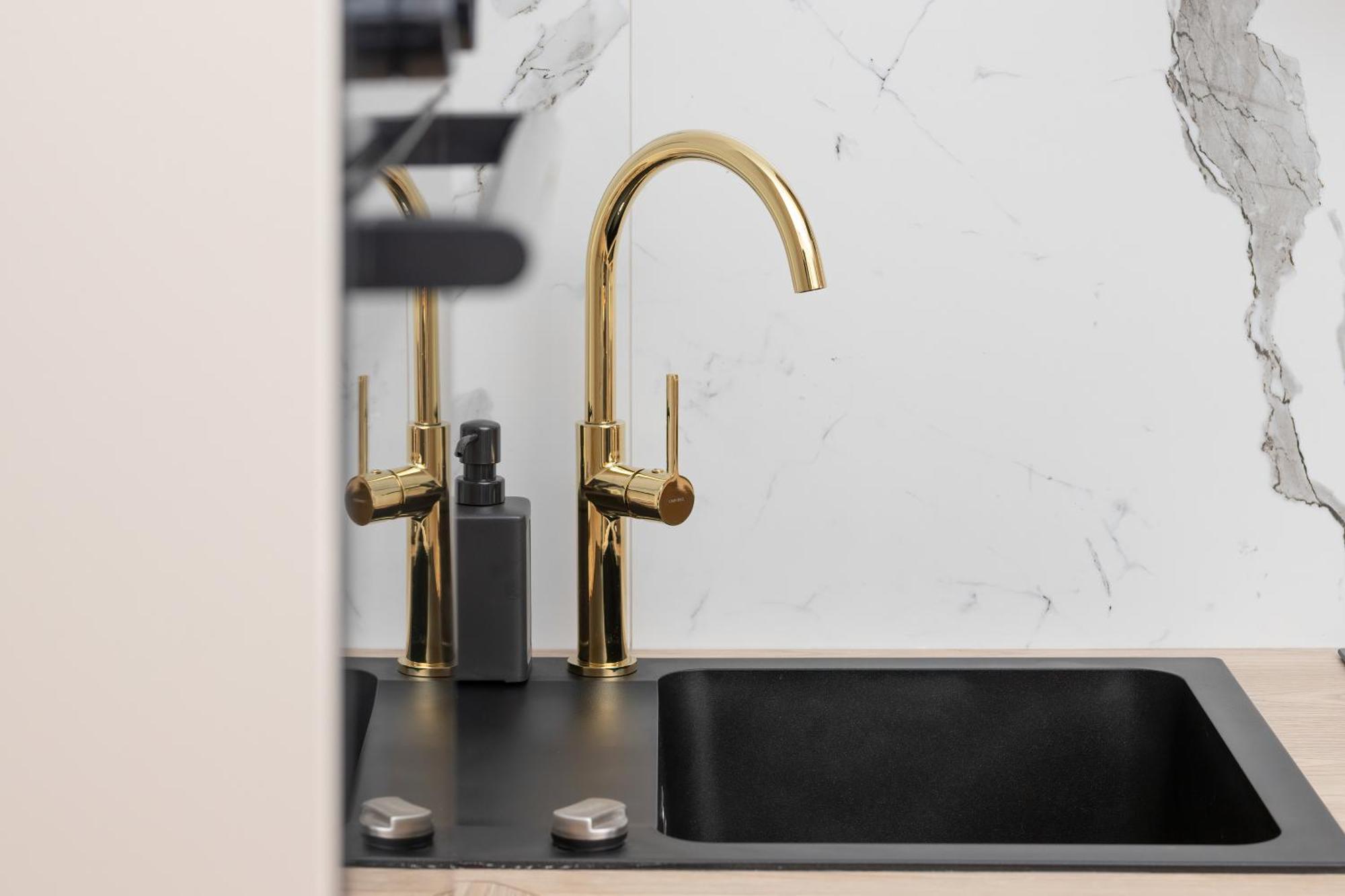 Comfortable And Stylish In By Renters Apartmán *